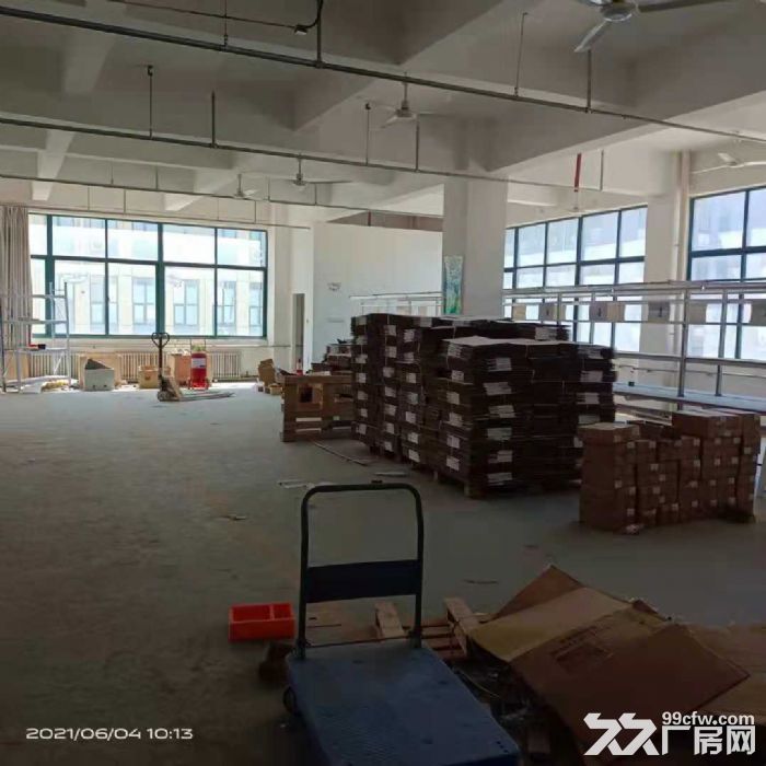 出租石家庄高新区方亿科技园标准厂房1100平